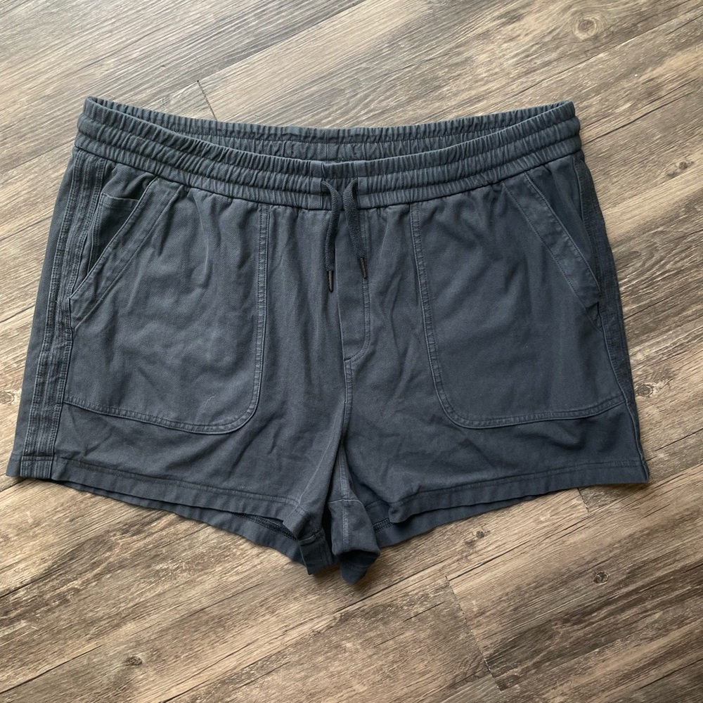 Athleta Farallon Short Size 22